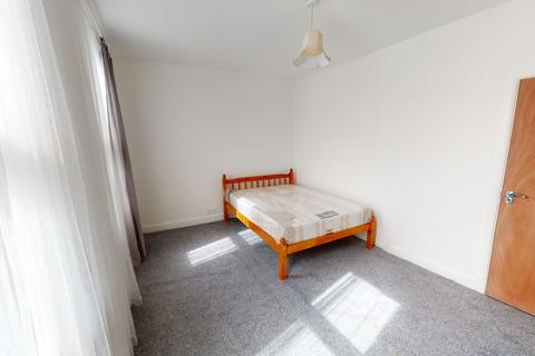 undefined, Leith (R5)