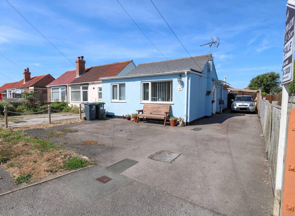Seafront Estate, Hayling Island 3 bed detached bungalow for sale £375,000