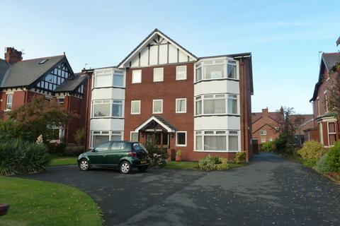 2 bedroom apartment for sale - Crystal Lodge, Clifton Drive, Lytham St. Annes