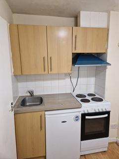 Studio to rent, Flat C, Guildford House, - Guildford Street, Luton