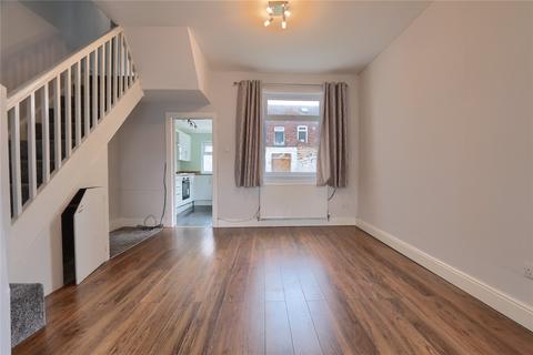 2 bedroom terraced house to rent, West View, Redcar