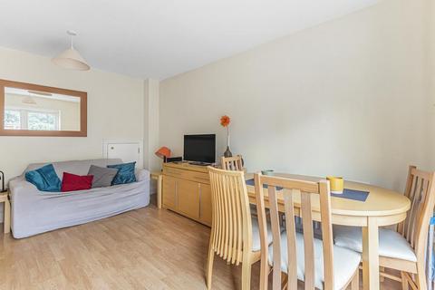 3 bedroom terraced house to rent, Banbury Road,  Kidlington,  OX5