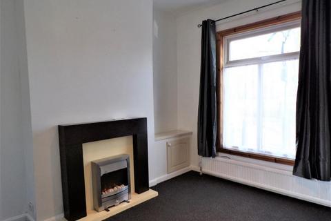 2 bedroom flat for sale, Peel Street, Hull, HU3 1QS