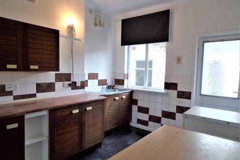 2 bedroom flat for sale, Peel Street, Hull, HU3 1QS