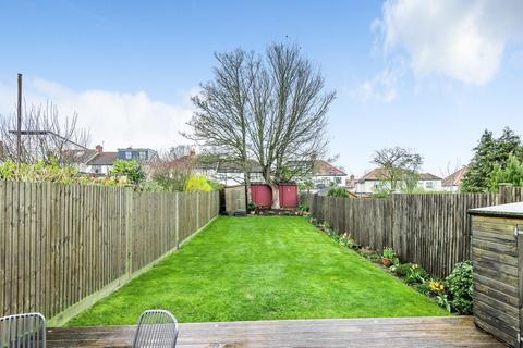 18 Elmstead Avenue, Chislehurst, BR7 6EQ