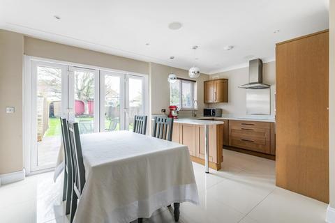 18 Elmstead Avenue, Chislehurst, BR7 6EQ