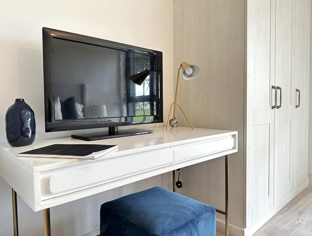 Apartment 48