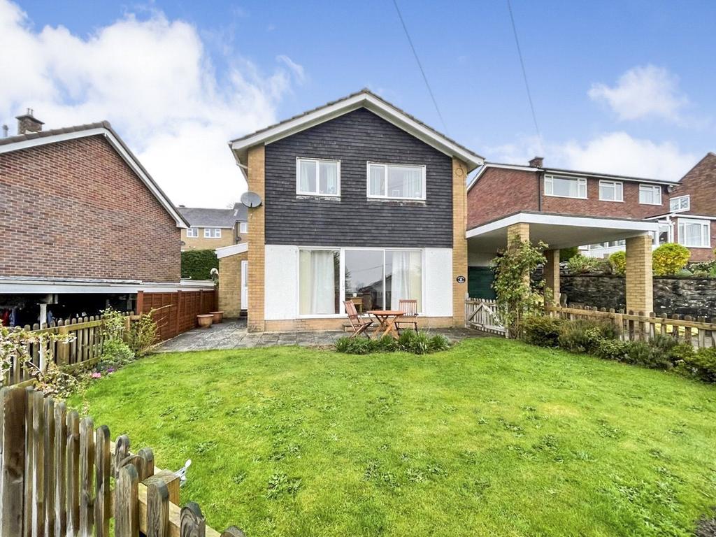 Trem Dyffryn, Red Bank, Welshpool... 3 bed detached house £275,000