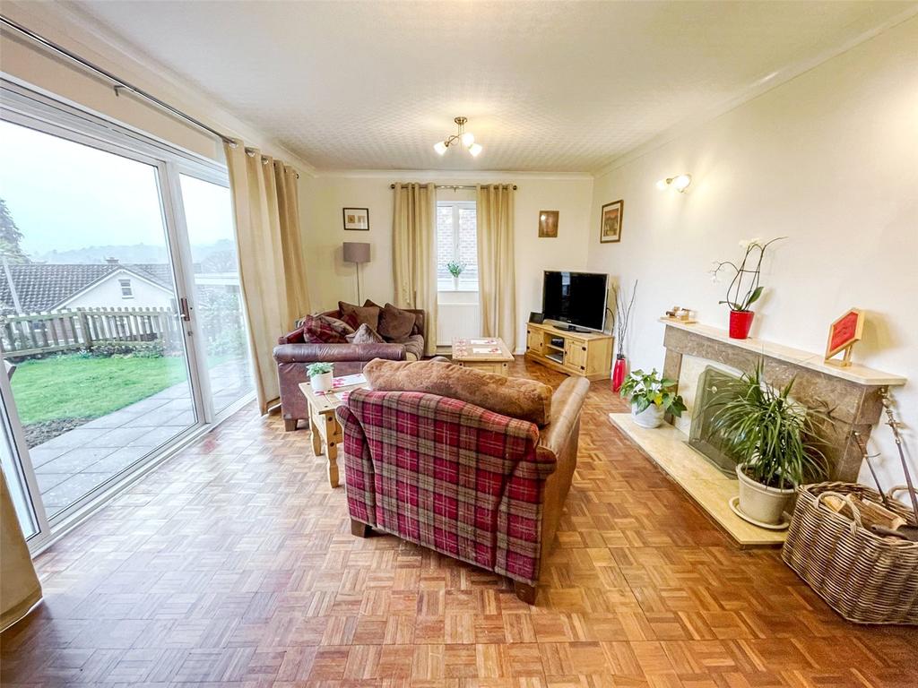 Trem Dyffryn, Red Bank, Welshpool... 3 bed detached house £275,000
