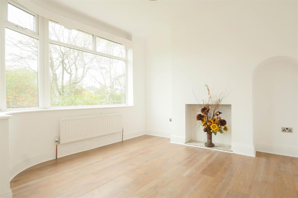 Ederoyd Avenue, Pudsey, LS28 7QY 3 bed semidetached house £250,000