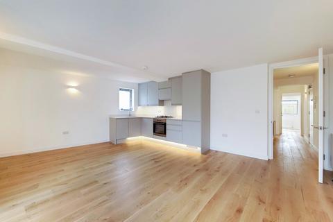 2 bedroom flat for sale, Quarry Court, 2 Dunstans Grove, London, SE22