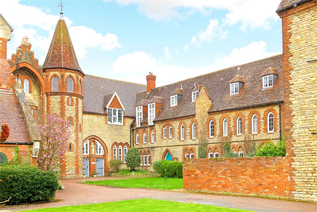 St. Pauls Court