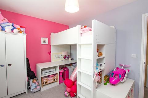 2 Guild Close, Witney, OX28 5DL