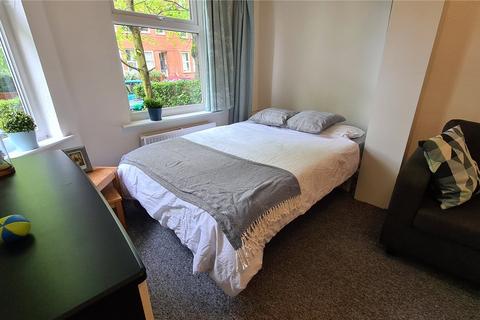 Studio to rent, Chatham Grove, Didsbury, Greater Manchester, M20
