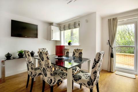 3 Gemini Close, Cheltenham, GL51 0FF