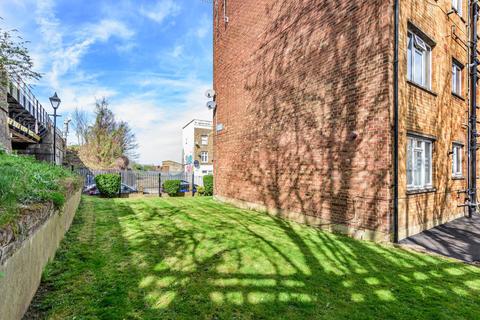Flat 5, Station Court Gibbon Road, London, SE15 2AP