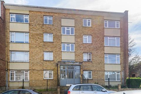 Flat 5, Station Court Gibbon Road, London, SE15 2AP