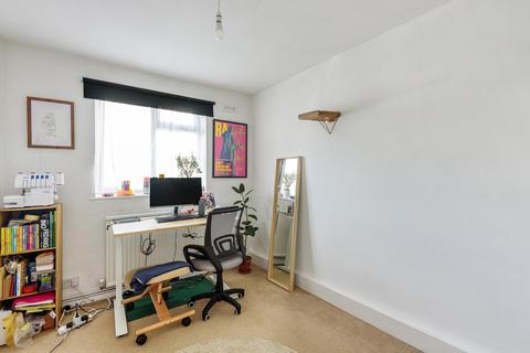 Flat 5, Station Court Gibbon Road, London, SE15 2AP