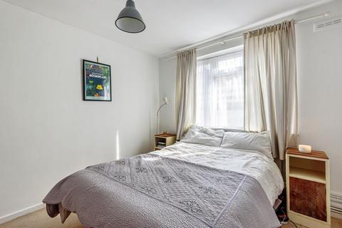 Flat 5, Station Court Gibbon Road, London, SE15 2AP