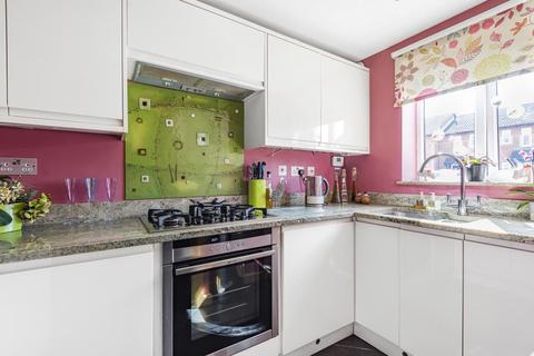 2 bedroom terraced house for sale - Southwold,  Oxfordshire,  OX26