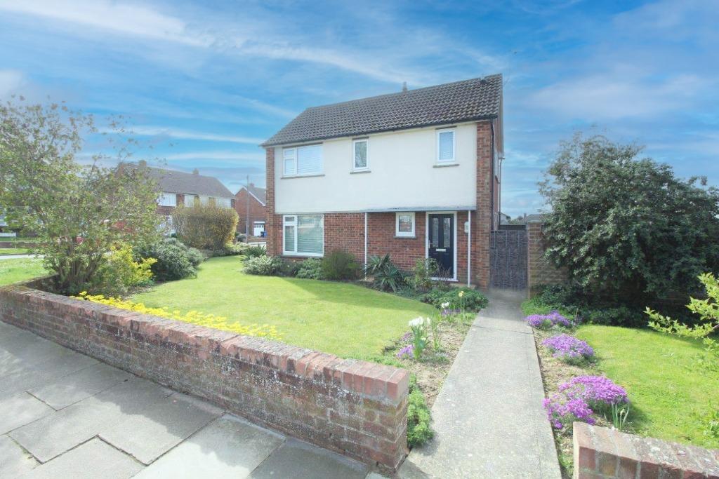Defoe Road, Ipswich, IP1 3 bed detached house £320,000