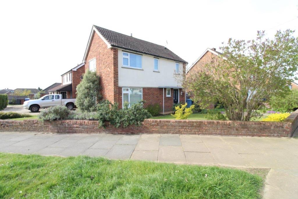 Defoe Road, Ipswich, IP1 3 bed detached house £320,000