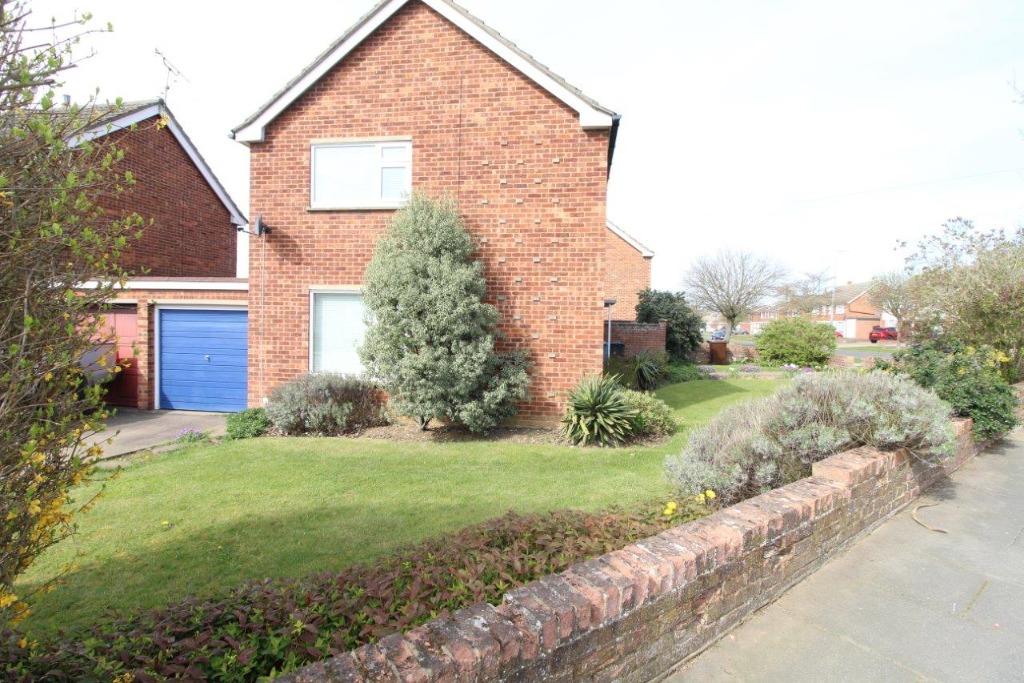 Defoe Road, Ipswich, IP1 3 bed detached house £320,000