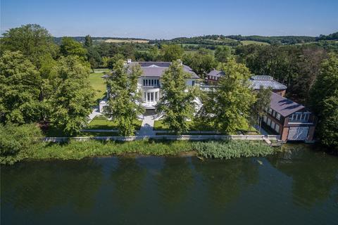 Riverside Manor Ferry Lane, Bourne End, SL8 5DZ