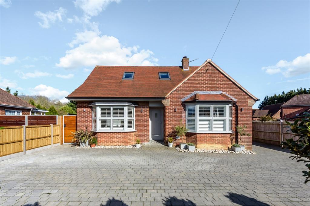 Penny Lane, Emsworth, PO10 3 bed detached house £850,000