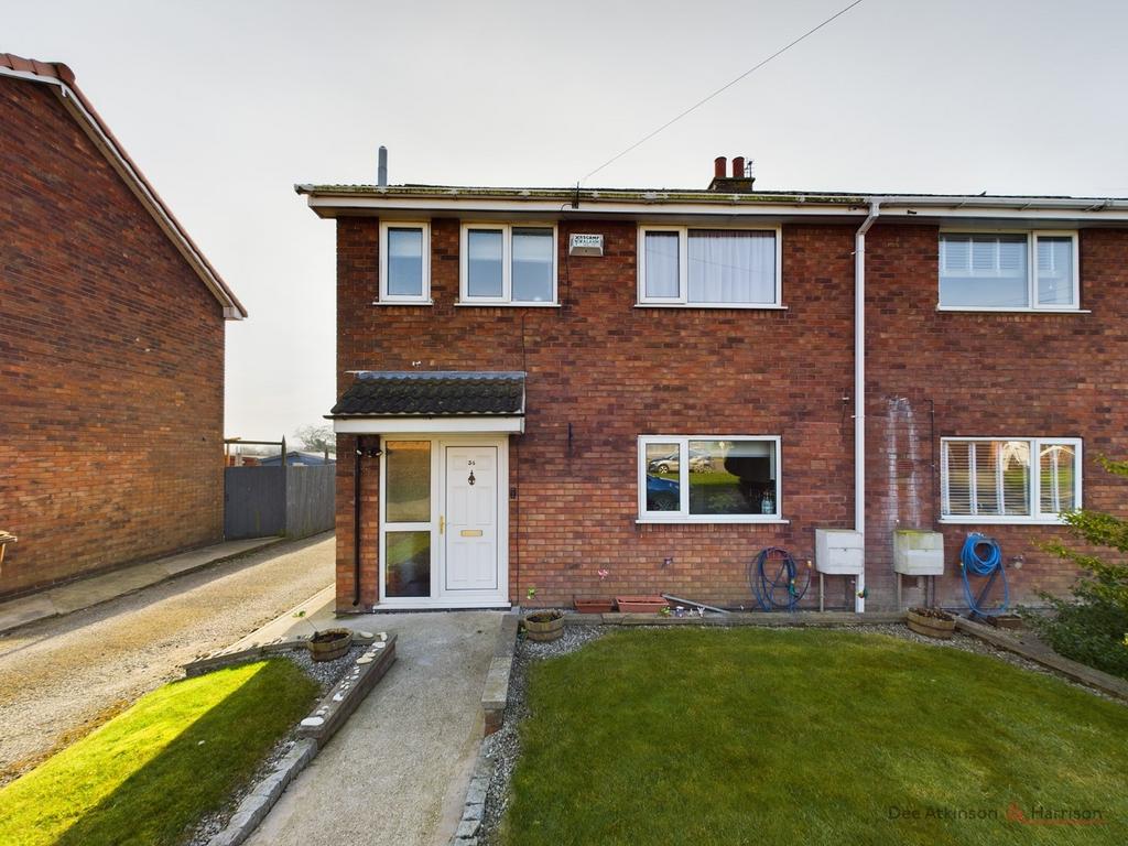 Eastlands, Nafferton, YO25 4LA 3 bed semidetached house for sale £
