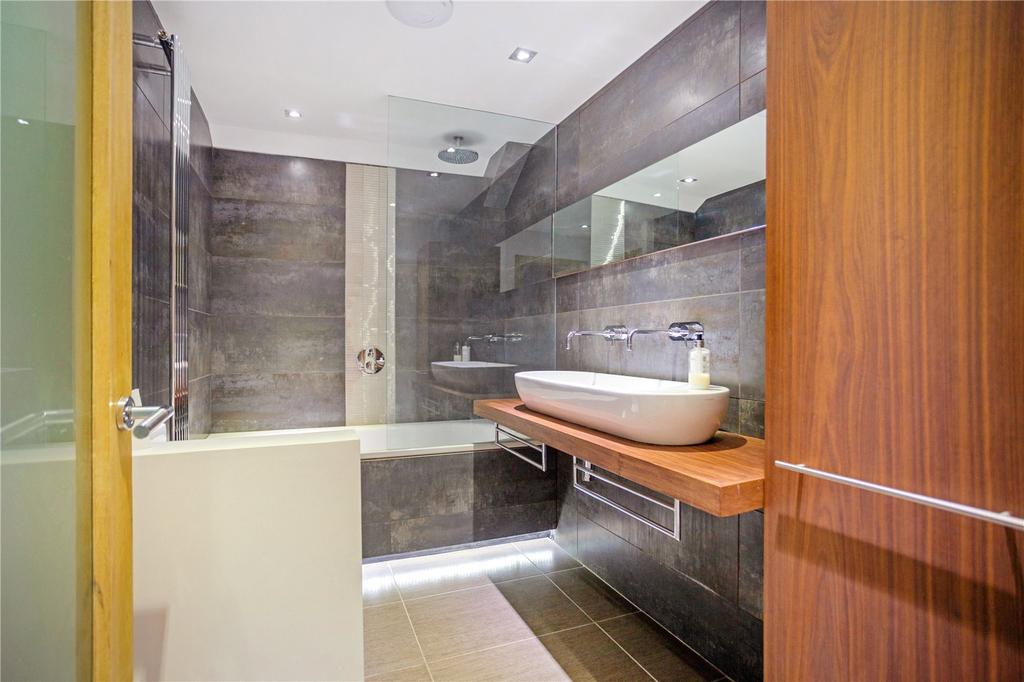 En Suite Bathroom