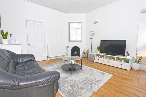 221 Davidson Road, Croydon, CR0 6DP