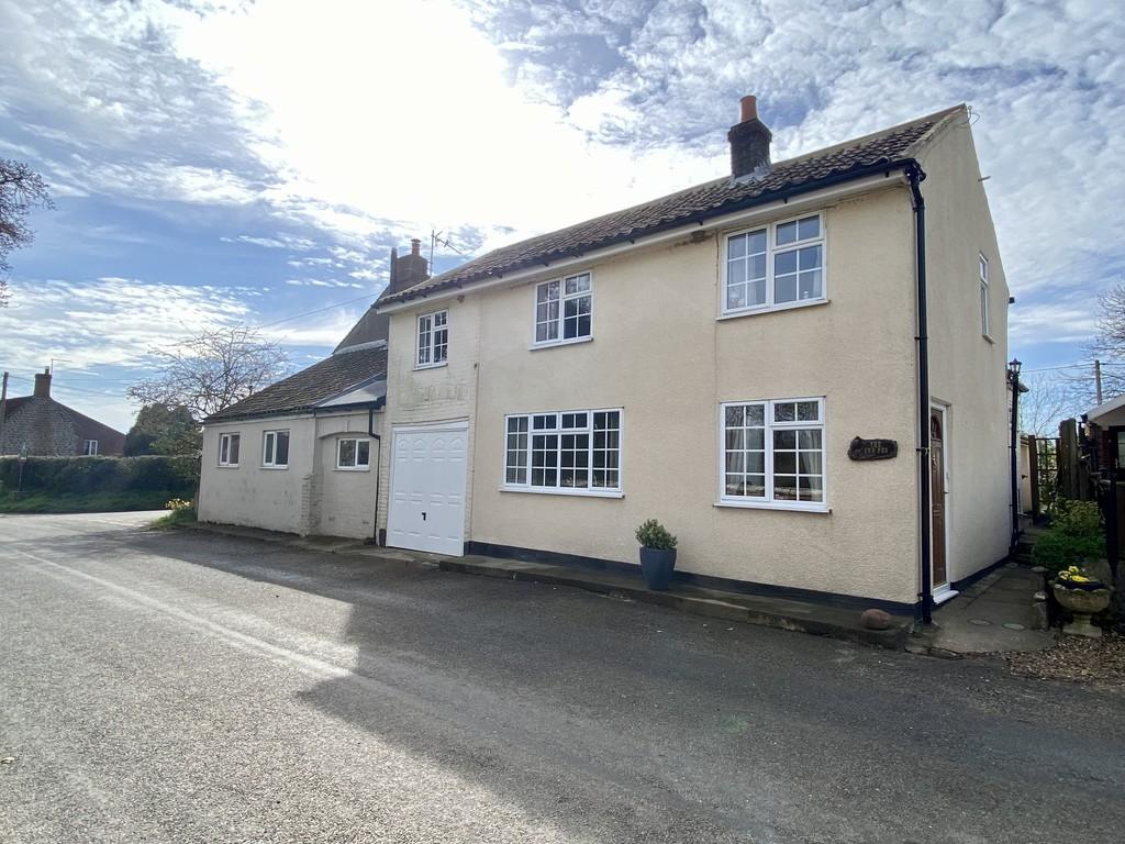 The Street, Matlaske, Norfolk 2 bed link detached house £369,000