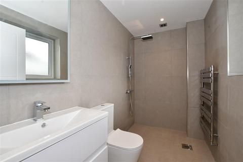 162 Kingsdown Avenue, South Croydon, CR2 6QR