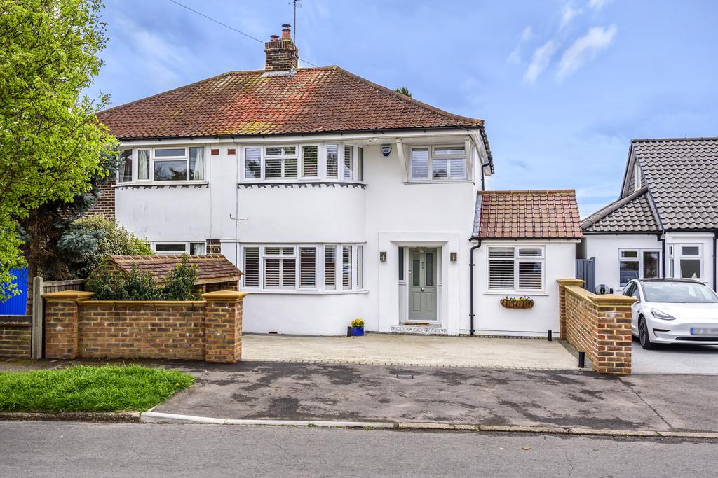 The Grove, Bearsted 4 bed semidetached house £675,000