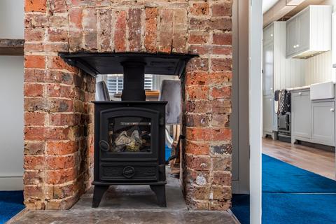 Malt Cottage Brewers Yard, Storrington, Pulborough, RH20 4DN