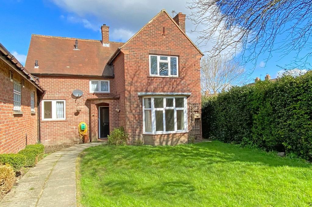 Woodfield Road, Harrogate 3 bed semidetached house for sale £285,000