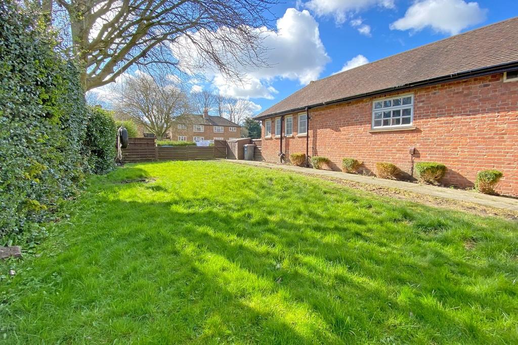 Woodfield Road, Harrogate 3 bed semidetached house for sale £285,000
