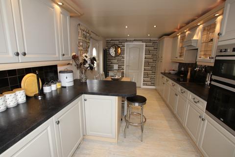 9 Talbot Road, Penistone, Sheffield, S36 9ED