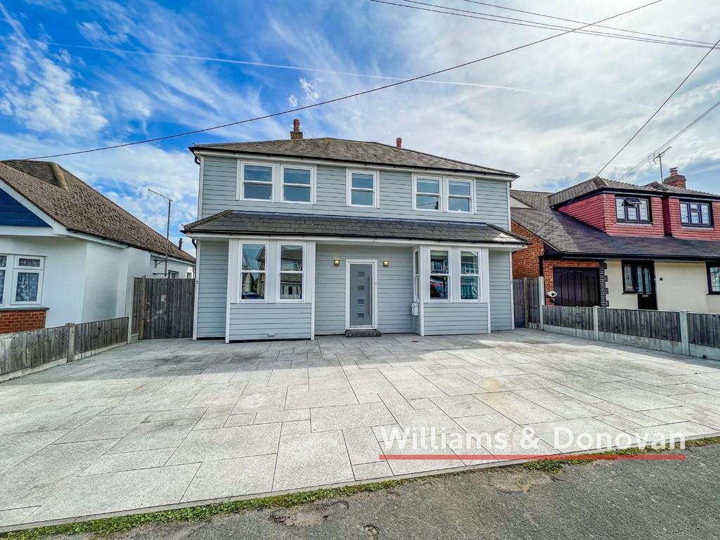 York Road, Ashingdon 5 bed detached house £725,000