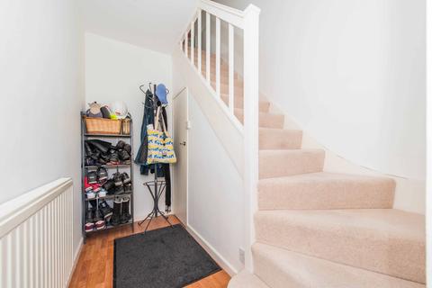 33 Bond Gardens, Wallington, SM6 7LW