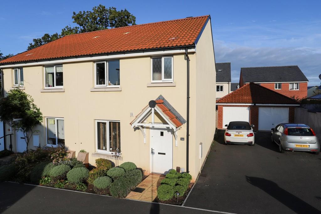 Shareford Way, Cranbrook 3 bed semidetached house £1,250 pcm (£288 pw)