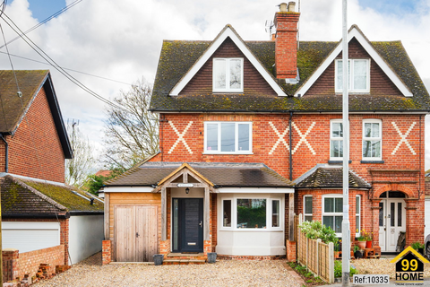 4 bedroom semi-detached house for sale, Basingstoke Road, Reading, Berkshire, RG7