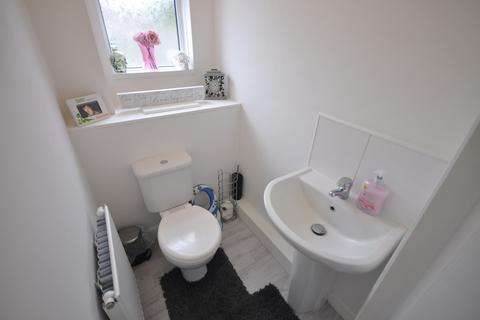 18 Bloomhill Close, Moorends, Doncaster, DN8 4PD