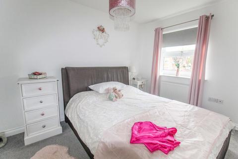 16 County Way, Trowbridge, BA14 0NB