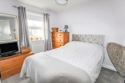 16 County Way, Trowbridge, BA14 0NB