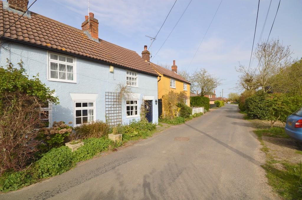 Stones Green Road, Stones Green... 3 bed cottage £325,000
