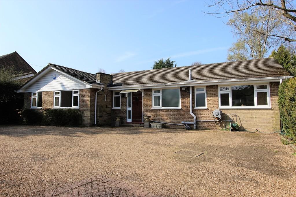 High Road, Chipstead 3 bed detached bungalow £875,000
