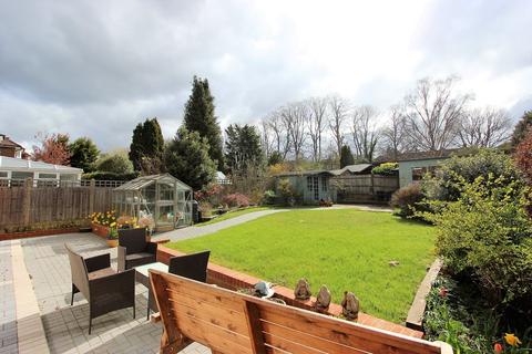 129 Great Tattenhams, Epsom, KT18 5RB