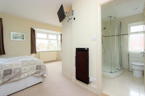 129 Great Tattenhams, Epsom, KT18 5RB